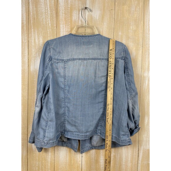 Chico's Size 1 Chambray Open Shirt Jacket Size Medium Roll Tab Sleeve - Picture 8 of 10